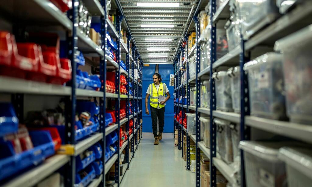 AMS storekeeper