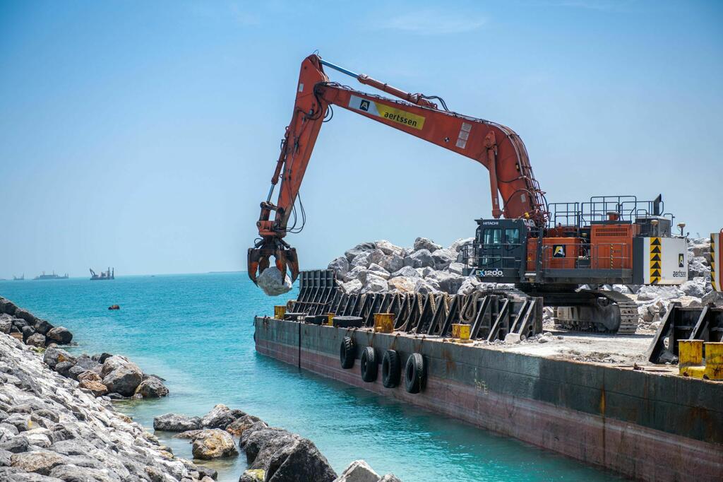 Shore protection breakwaters